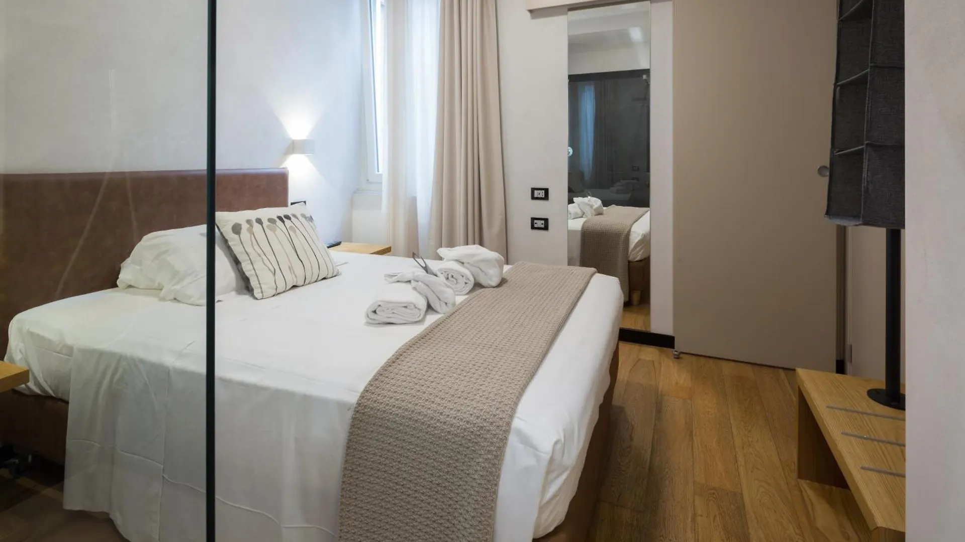 ***  Hotel Doria Genova Olaszország