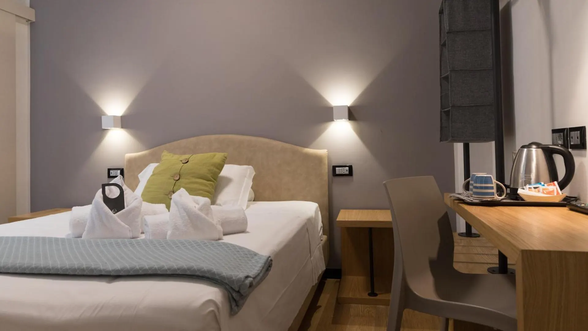Hotel Doria Genoa 3*,